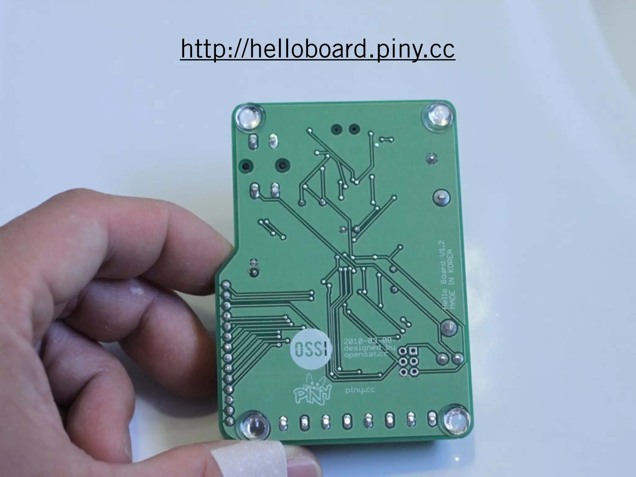 http://helloboard.piny.cc
 