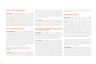 Is dat voor u de connected enterprise?
René Frijters: “Als je klanten wil helpen, moet je het ook intern
slim aanpakken. We kunnen van overal werken en samenwerken.
Het maakt voor ons weinig uit waar men werkt, als het werk
voor de klant maar uitgevoerd is. Iedereen heeft zijn eigen
verantwoordelijkheid. Op kantoor heeft iedereen strikt genomen
een flexibele werkplek. Desondanks zoekt iedereen toch een vast
stekje, met uitzondering van de CEO. Ik wil dichtbij mijn mensen
zijn. Sommige mensen hebben schroom. Als je erbij gaat zitten of
samen aanschuift aan de koffie, komen ze los. En bovendien kom je
zaken te weten zodat je je operationele processen kunt verbeteren.”
Hoe vertaalt zich dat technologisch?
Artie Debidien: “We hebben zoveel mogelijk gevirtualiseerd
en werken met cloud technologie. We maken gebruik van
zowel gedeeltelijk shared en dedicated infrastructuur. De shared
omgeving biedt Cegeka klanten high-end technologie op een
meer economische manier. Ook Cegeka heeft hier belang bij, zij
renderen door de schaalvoordelen. IT is geen doel op zich maar
een hulpmiddel om betere financiële dienstverlening voor onze
klanten beschikbaar te stellen. Knab is een straight-through-
processing organisatie die altijd online moet zijn voor zijn klanten.
Door de gemaakte architecturale keuzes kunnen we uitbreiden of
dynamisch van richting veranderen wanneer nodig.”
Verklaart dat voor een deel jullie keuze voor de
Belgen?
RenéFrijters:“Nou,dekeuzevoorCegekaberustopeenadvisering
vanuit Sopra. We kozen voor het beheer van de bankzaken voor
Thaler van Sopra. Op hun advies klopten we bij Cegeka aan voor het
technische applicatiebeheer van de banktoepassing. Anderzijds
kiezen we wel bewust voor kleinere leveranciers, hoewel Cegeka
toch flink groeit in ons land. Bij de groten ben je alleen belangrijk
op het ogenblik dat de deal wordt gesloten. Bij een kleinere
dienstverlener ben je ook echt waardevol voor die partij en hebben
ze een reden om ervoor te gaan.”
Artie Debidien: “Er is echt sprake van een gezamenlijk belang,
met al onze partners. We kozen uiteindelijk voor Cegeka omdat zij
dynamisch overkwamen zonder de eigen stabiliteit en continuïteit
op het spel te zetten. Als nieuwe bank zochten we een partij die
mee kan gaan in die dynamiek en ook innoverend denkt.”
Een‘leverancier van morgen’, naar analogie van jullie
werktitel‘bank van morgen’?
René Frijters: “Als organisatie moet je drie dingen doen: van
je klanten houden - en dus geïnteresseerd zijn in wat voor hen
belangrijk is -, innoveren en een cultuur neerzetten. Nou, uiteraard
is er een cultuurverschil met Cegeka, maar ze innoveren wel en
CEO André Knaepen deelt bovenal mijn passie voor klanten.”
Artie Debidien: “We hebben zes personen, mezelf incluis, die
de regie doen van de leveranciers. Dat omvat contractbeheer,
financieel beheer en de aansturing van de partners. De leverancier
van morgen is niet alleen bezig met prijzen, tarieven, afspraken of
juridische verantwoordelijkheden. Hij is ook bezig met zijn klanten:
wat is hun business en hoe kan ik waarde toevoegen? Cegeka en
andere partners komen elke maand naar hier om onze dagelijkse
werking te begrijpen. Zelf ga ik maandelijks naar Hasselt om er
als collega uit te leggen hoe wij precies werken en welke impact
Cegeka heeft op onze processen. Je moet met elkaar interageren
en af en toe elkaars bril opzetten. Dankzij de workshops zijn ze
er zich van bewust dat ze geen server maar een bank, financiële
diensten voor klanten beheren. Dat is de verantwoordelijkheid die
we samen hebben.”
De ideale outsourcingrelatie?
René Frijters: “Kijk, als online bank wil Knab de dingen
steeds snel voor mekaar hebben tegen een zo hoog mogelijk
beschikbaarheidsniveau. Dat zorgde oorspronkelijk voor
spanningen omdat Cegeka in zijn rekencentrum bovenal
stabiliteit wil en minder affiniteit heeft met bankprocessen, hun
vak is IT-beschikbaarheid. Dat is logisch. Het gaat ons niet om
serverbeschikbaarheid maar om de en- to-end dienst aan de klant.
Een klant moet altijd kunnen pinnen of zijn transacties inzien of
overige bankactiviteiten kunnen uitvoeren. Door veel met het
management te praten, kom je er uiteindelijk wel uit. André heeft
wat dat betreft echt de baan vrijgemaakt. We zijn blij met de
betrokkenheid en de aansturing van André. Hij heeft een visie met
de klant centraal. Daarmee kan hij dé ICT-leverancier worden die
in het belang van klanten denkt, transparantie en toegevoegde
waarde nastreeft. Zoals Knab dat ook doet voor haar klanten.”
“Er zijn nog niet zoveel ICT-leveranciers dusdanig ingericht. Veelal
zijn zij alleen bezig met sales en omzet. De droom van voor en
door klanten die Knab waarmaakt, door cocreatiesessies, Knab live
als platform, webinars, sterke social media aanwezigheid, dat zou
Cegeka ook prima kunnen toepassen.”
Artie Debidien: “De dienstverlening en relatie met Cegeka heeft
enorm onder druk gestaan. Dat heeft veel energie gekost, van
beide organisaties. Het is niet in de financiën of de contracten
dat we elkaar gevonden hebben, wel in de praktijk. Je werkt met
mensen en door samen te werken met elkaar kom je er toch uit.
Wat hebben onze klanten nodig en wat hebben wij nodig van
Cegeka om dat te realiseren? De kracht van Cegeka ligt voor ons
52
 