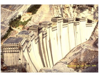 ÉC OLE POLY TEC HNIQUE
FÉDÉRALE D E LAUSANNE
Laboratoire de Constructions Hydrauliques
Barrages en béton
Barrages - voûtes
Gigerwald, St. Gall, 147 m, 1976
 