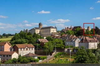 En haut à droite le four de l'ancienne Faïencerie.
 
