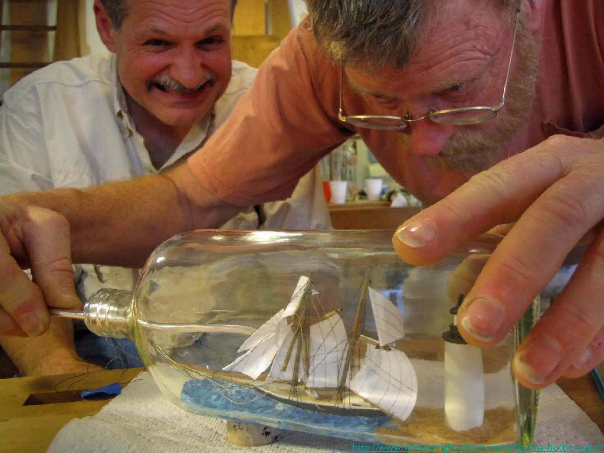 http://www.woodwrightschool.com/ship-in-a-bottle-w-jim/
 