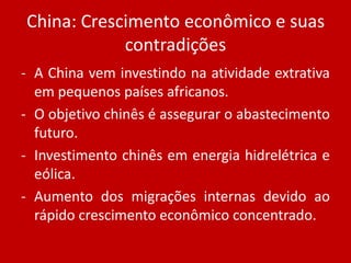 Afim de ampliar as exportações a China concedeu ampla liberdade de atuação nas ZEE’S, aos capitais estrangeiros.Industrialização chinesaFatores que atraem empresas estrangeiras a China:* Baixos salários e mão de obra relativamente qualificada.* Redução ou isenção dos impostos sobre produtos industrializados.* Controle da taxa de câmbio.* Disponibilidade de moderna infraestrutura nas zonas especiais.