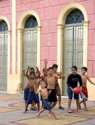 AB-CN-5-P-001-160.indd 10 22/11/11 17:49
 