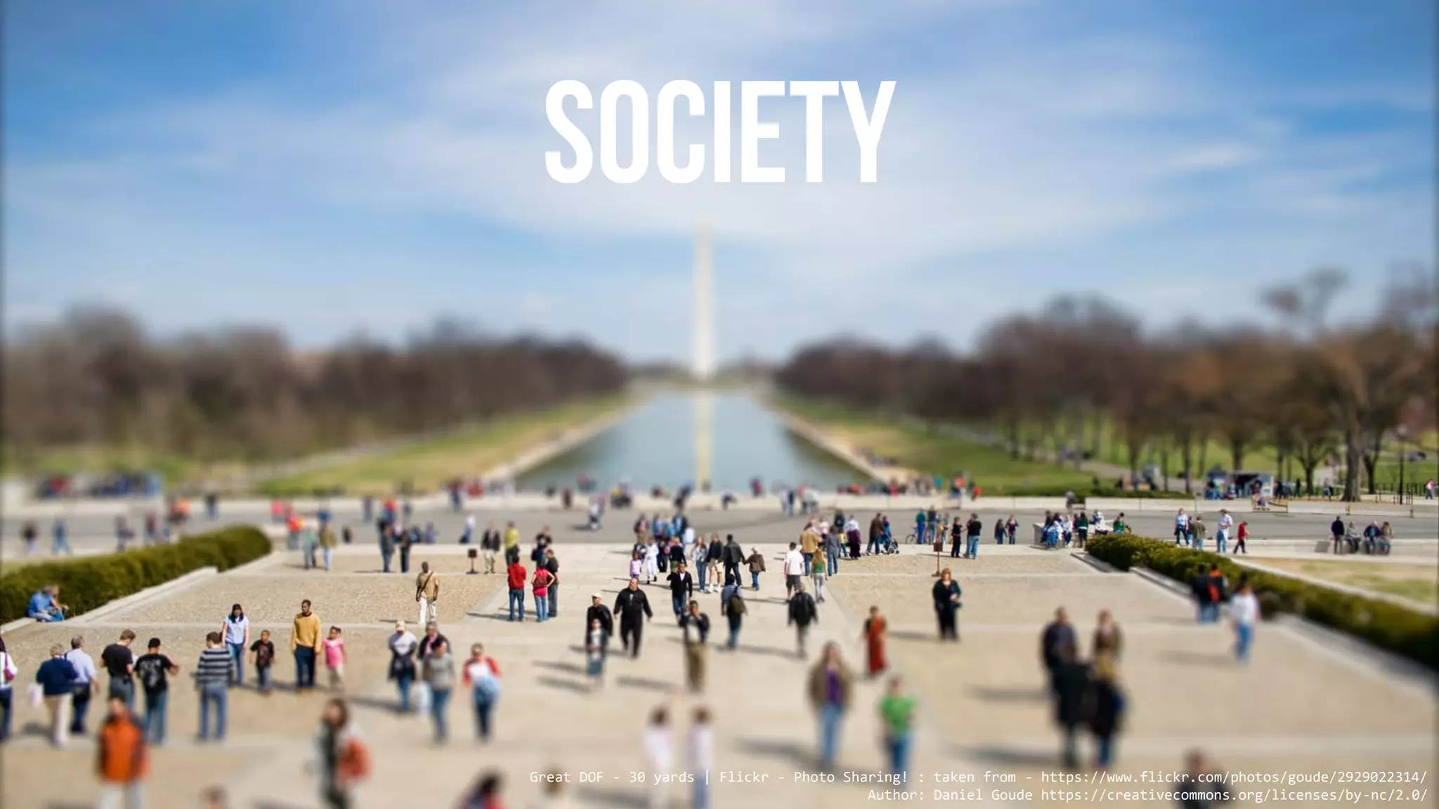 Great DOF - 30 yards | Flickr - Photo Sharing! : taken from - https://www.flickr.com/photos/goude/2929022314/
Author: Daniel Goude https://creativecommons.org/licenses/by-nc/2.0/
 