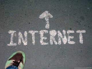 ﬂickr.com/photos/transkamp/54371294/
 