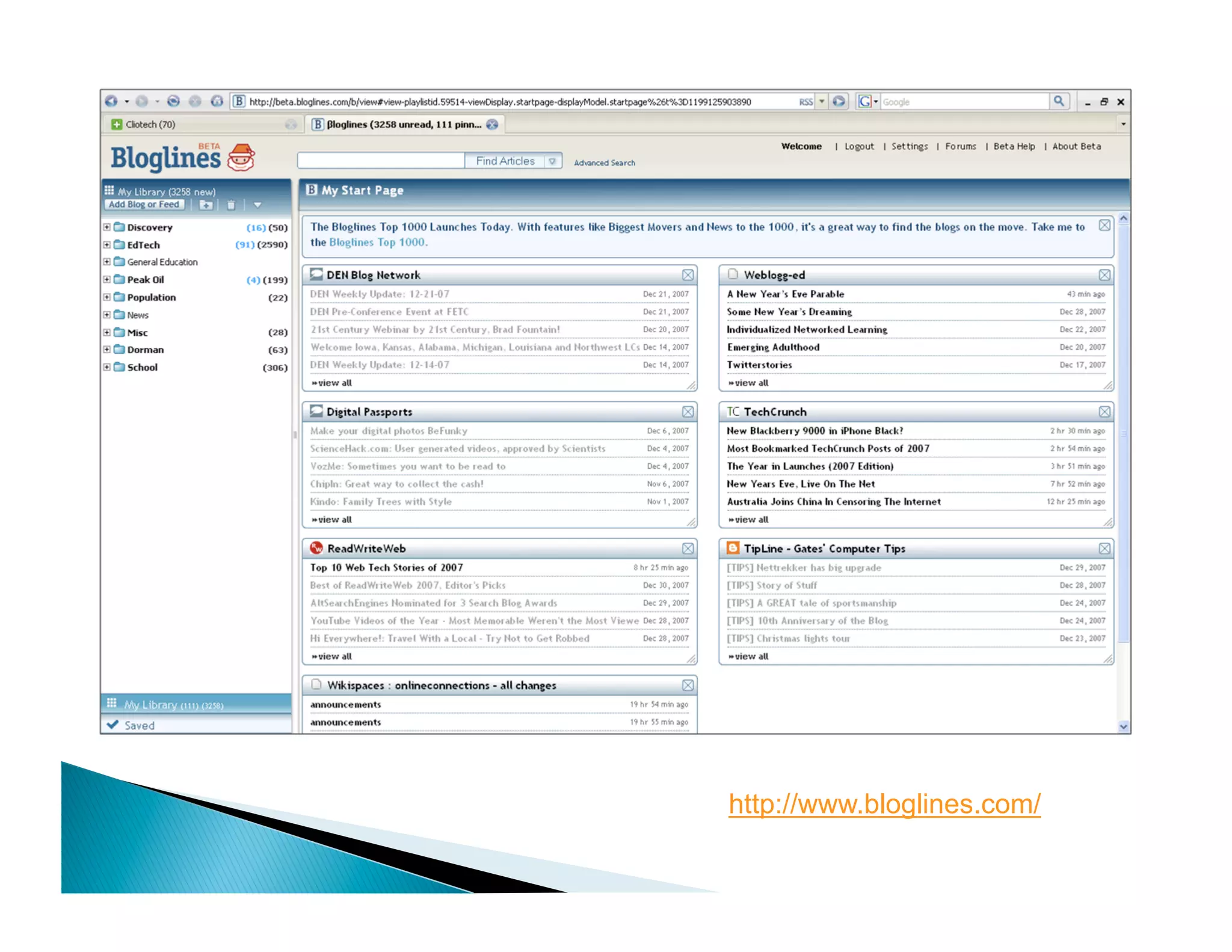 http://www.bloglines.com/
 