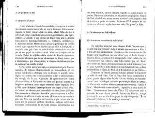 120 OS DEUSES DOEGITO
3, Os deuses e o rei
O conceito de Maat
O rei, símbolo vivo da humanidade, alcançava o mundo
dos deuses mesmo ancorado no real e humano. Era o encar-
regado de fazer reinar Maat na terra. Maat, filha de Ra, o
soberano solar, constituía um conceito divinizado. Ela repre-
sentava a Ordem, o que devia ser feito para que o mundo
funcionasse harmoniosamente e, portanto, subsistisse.
J. Assmann define Maat como o próprio princípio da coesão
social: age segundo Maat aquele que pratica a justiça, diz a
verdade, atua pelo bem da coletividade, comunica e desem-
penha seu papel na cadeia social. Maat era a expressão no
mundo divino da solidariedade social do Estado faraónico.
Os textos afirmam que Ra se alimentava de Maat, isto é, que
a divindade e, por conseguinte, a criação subsistiam porque
se respeitava a coesão social.
O rei, como gestor do país, era responsável pelo funcio-
namento do templo. Representante da humanidade, só ele
estava habilitado a dialogar com os deuses. O modelp mito-
lógico da realeza era essencialmente solar e heliopolitano.
No templo de Luxor, Amenófis in apresentava-se como
oficiante solar. A divindade do faraó era parcial: somente a
função e, portanto, seus traços externos eram sagrados (ver
p. 82). Ator litúrgico, desempenhava um papel divino, atua-
va 'como' os deuses por intermédio do rito (faraó ludens).
Teoricamente a oferenda funerária que assegurava a sobre-
vivência no além ao menor de seus súditos seria apresentada
pelo rei. Mas era também um homem, e por vezes um ho-
mem até de passado político duvidoso. Alguns soberanos
deixaram testemunhos de devoção pessoal semelhantes aos
CLAUDE TRAUNECKER 121
de seus súditos, outros diziam respeito à legitimidade do
poder. Na época ptolomaica, os sacerdotes do pequenotemplo
de Deir el-Medineh anexaram um mamise1 a seu templo a fim
de celebrar o poder do menino Ptolomeu IV Filométor, de cin-
co anos,e afirmar a regência de sua mãe, Cleópatra I, a Síria.
4. Os deuses e os indivíduos
Os deuses na consciência individual
Os egípcios amavam seus deuses. Feliz "aquele que o
coloca em seu coração", isto é, aquele que conhece o deus e
o põe em sua consciência. Os autores dos ensinamentos fa-
lavam com frequência em um 'deus' que se devia honrar e
venerar. Esse anonimato foi interpretado como indício de um
'monoteísmo dos sábios', mas tudo indica que tal 'deus'
não-nomeado fosse a divindade local do leitor potencial (ver
p. 123). Quando o autor invocava uma função divina, o deus
era nomeado:a cólera do deus era a de Sekhmet ou de Hathor.
Temia-se os deuses porque podiam intervir diretamente
na vida do indivíduo. Um tal Huy deu falso testemunho e
jurou, porém alguns dias depois "os baú divinos se manifes-
taram", sem dúvida por qualquer perturbação física do perju-
ro. Os nomes teóforos eram extremamente comuns: 'Amon é
forte', 'Mut destrói o mau-olhado', 'Aprazível é estar junto de
Ptah... Tjaasetemimu (cerca de 370 a. C.) colocou-se sob a
proteção de uma deusa pessoal, Semset de Perdfau, antiga
protetora do ano reciclada no papel de anjo-da-guarda: "Eu te
alimentei", dizia ela, "e fiz tua força aumentar".
1 Ver nota da p. 16. [N. do T.]
 