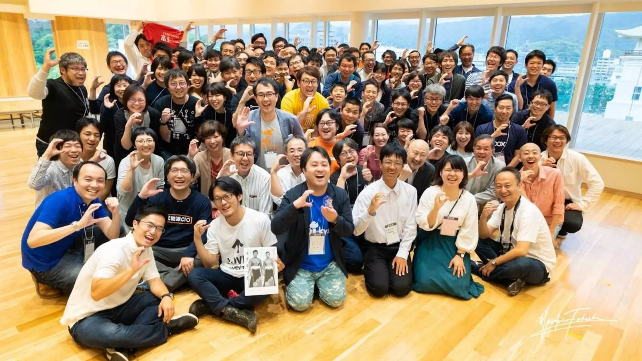 まとめ：ＣＬＳ高知に行く価値とは 24
自社の外側やIT企業の外で何が起こっているか
知っているか？
技術勉強会はフォーカスが非常に狭い
技術勉強会とはまったく違った視点での知見収集が可能
ここまで参加者や登壇者と深く話せる会はあまりない
コミュニティリーダーになる人間の「登竜門」
他のコミュニティでは何をしていてどんなことに困り
どんな対策をしてきたのか
そのコミュニティを率いている人たちと直接繋がれる
外とつながることの真価を体感する場
次のビジネスや次のコラボへつながる様をその当事者から
見聞きできる
困っている人と提供できる人はお互い価値がないと
思いこんでいることが多いと知る
自分にも解決できる課題がいっぱいある
（新しいビジネス／ライフワークへ）
 