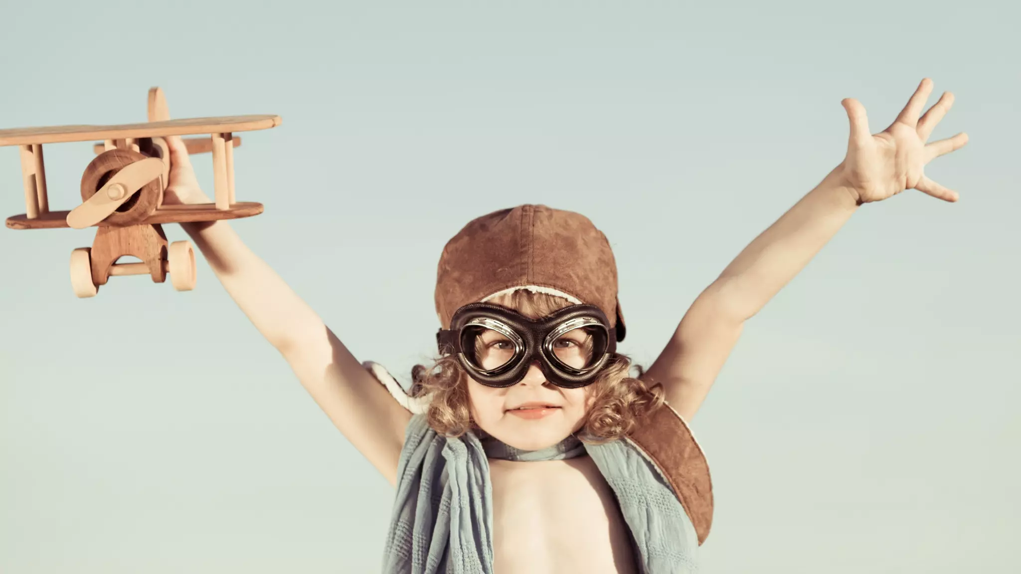 ©2014 LinkedIn Corporation. All Rights Reserved. LinkedIn Marketing Solutions
Big Rock Content repurposed into
“Turkey Slices”
42
The Sophisticated Marketers Guide to LinkedIn
Podcast: SlideShare
 