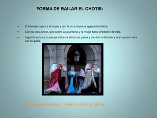  El 6 al 15 de agosto se celebra la Verbena de la Paloma: una fiesta caracterizada por el colorido de sus calles donde la gente viste los trajes típicos madrileños y se baila “chotis”.