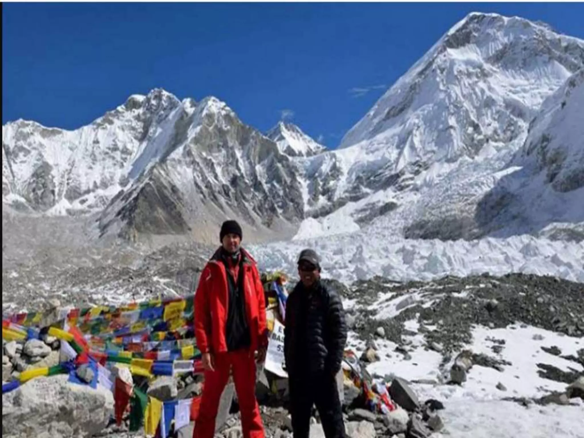 Conquering Everest Solo: A Climber'S Inspiring Tale - v4ul6je