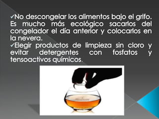Consumir frutas y verduras de temporada, producidas de manera ecológica y local. Así se evita el fomento de producciones h...