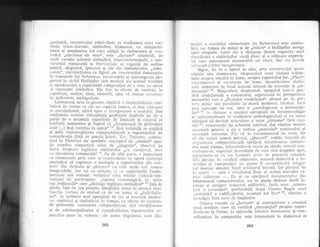 :ganizerii, constructiei rolul-cheie in realizarea unei coe-
renle trans-literale, simbolice. Romanul, cu complexi-
tatea Ei amploarea lui care obligl la elaborarea qi con-
troh,rl ,,efectelor de sens((, este.,discurs6( construit, c1e
unde vocalia natural simbolici, trans-referenlial5, a con-
slructiei romaneEti Ei frecventele ei sitgestii de orcline
mitic6, alegoricd, ipostaze gi ele ale simbolicului. nAmi-
narea", circularitatea ca figuri a1e constrr:cliei dominante
in romanele lui Rebreanu, recurenlele Ei convergen{a ale-
gorici in cic1ul Hallipilor sint moduri ale acestei reveldr.i
qi aprofunciari a capacitAtii compozitiei cle a crea un rrivel
nl coerenlei simbolice. Ele cluc. 1a efecte de context, Ia
raporturi, ordine, ritm, simetrii, apte si creeze l-ecllren-
{e, polisemie, ambiguitate.
Literatura, arta in genere, implicir o ciisponibilitiLte sint-
bolici de vretne ce ele nu copiazei lumea, ci clau r,iziunea
,ei esen{ializatd, altfel spus o interpretare a realului. Dar
i.ealizarea acestei virtualitali profuncle depin .e pe de o
parte de o anumitS. capacitate de limitare qi control al
iraclierii semantice qi faptul ci ,,fenomenul de poiisemie
este (...) mai restrins in epicd( t,o,
fere incloiald, se explicd
'qi prin supravegherea compozi{ionala a rapcrturiioi de
semnificalie (fa{a de poezia liricd). Tzv. Todorov, comejl-
tind in Theories du symbole conceptul de ,,simbol(( opus
de estetica. romantici ceiui de ,,alegoried, observl pe
l:r:ni dreptaLe legAtura simbolului ,pu narativul, cleci
cil derularea temporaldu r20.
Pe de alta parte, e important
ca elementele prin care se construie;te' in operd coerenla
simboiici sA sugereze o analogie a raporturilor (cle con-
text) din fic{iune gi ,,discurs!( cu cele reale sau nurnai
imaginabiie, dar nu cu oricare, ci cu rapor.turile fr_inda-
mentale sau abisale, realizinci acea relalie (siilbol-sim-
ltoiizat) cle participare, ,,natura cvasimagicd, in orice
caz irationaldr6 care ,,distinge legdtura simbolici6' 'r,fa1e de
altele, fala d-e cea proprie simplului semn in primui rinr1.
Goeihe vorbea. de sirnbol ca. cie un semn ai ,,inclicibilu-
lui((. in termeni mai apropiati de cei ai estetlcii moder-
ne, simbolul qi simbolicul in roman, ca efecte de context.
de polisemi.e controlata compozilio;.1al, sint conditionate
qi cle subsian{ialitatea qi complexitalea raportu-rilor se-
mantice puse in valoare ; de aceea Cegajarea ullei dia-
lectici a esentelor elementare (la Rebreanu) este simbo-
1ica, itrr lumea de miEti Ei de ,,roluri(( a Hallipilor merge
spre alegorie, intre ele e distania dintre, sugestia unei
ri-ezvalLriiii a riddcinilor vielii (Ion) ;i o stilizare expresi-
vi ca.re poten{eazd memorabil un efect, dar nu reveld
atlincuri (ciclui bengescian).
Sigur, cle Ia o epoci la alta, arta construcliei poate
cipiti alte dominante, rdspunzincl unei viziuni schim-
bale asupra omuh,ri in lume, asupra raportului Jor. ,,P]a3((,
coi:itapinct Ei recnrente cle teme, dezarticttlare elabo-
rata '.rimirresc in fond aceeagi sintezd de invenlie Ei ,,or-
donanla6('22. BiograficS, dramaticd, epopeici intr-o poe-
tici traclitionald a romanului, organizatd in perspectiva
mei-noriei sau a ,,fluxului conqtiinlei((, alteori pe un paf-
lr:rr; mitic sau parallolic 1a marii rnoderni, tinzincl, inci
rnai aproape cte noi, spre o ,,ontologizate a personaje-
lorul2i (o viziune a omuiui apropiata de fenomenologie
qi neinclezitoare in realitatea psihologicuiui) 9i-ca artare
nizuind si devind articulare a unor ,,sisteme(( fdra cen-
trLr'24, consirucfia iEi schimbd spiritul, dar rimine meretl
necesa-rii pentru a da o ordine ,,materiei(( romanr-rlui i
coeren{i ien:;ului. Fie cd Ie 'consemneaza in scris, fie
cri ele existi numai rnentai, ,,planuri(!, schi{e' intentii de
olganizi'ire compozi{iouatl6 sprijind intotdeauna elabora-
rei unui roman, iniocr"rindu-se unele pe altele, uneori con-
crlrinciLr-se, sugerind dezvoltlri de care sint depaEite apoi,
intcgrinclu-se ca un ferment acliv in procesui creafiei'
I)iii-pacate, in condiiii obignuite, aceastd dialecLici a in-
ventrei qi cornpoziliei nu poate fi reconstituitb (singlt-
rul marior absoiut fiind scriitorul insugi). Iar plecinC de
}r. operii -- care e rezulbatul finit al acelui travaliu rd-
n-les sullteran --, fle gi cu sprijinul docurnentelor din
laboraiorul romancierului, nu se poate deduce decit la-
cunar qi nesigur traiectul edificirii. lncit acea ,,semio-
iica a-
'in-rentiei'(.
prefera-bild dupa Cesare-^Segre unei
.,semiotici a co'Jific-atl11ui, scumpd ltii Ecott"t, rdmine o
nc:talgi.e fira sorfi cr'e implinire.
Critica vdzutd ca ,,lectur5( gi interpretare a crealiei
unui scriitor, care igi verifici ,,decupajul(( propus rapor-
tinclu-sc' la forme, la oplir-rnile tehnice clominante qi sem-
:nificative, la compozilie, este intemeiatd in demersul ei
282 283
 