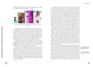 91
DIÓLIA de Carvalho Graziano
o western racista, o nazismo e a resistência, ao american way life, etc. E é
preciso concordar que em tudo isto Sófocles já não desempenha nen-
hum papel. O cinema transformou-se numa gigantesca máquina de
modelar a libido social, enquanto a psicanálise nunca passou de um
pequeno artesanato reservado a elites seleccionadas. Vamos ao cinema
para suspender por algum tempo os modos de comunicação habituais.
O conjunto de elementos que constituem essa situação concorre, ao
que parece, para que esta suspensão seja possível. Independentemente
do carácter alienante do conteúdo de um filme ou da sua forma de
expressão, o que ele visa fundamentalmente é a produção de um certo
tipo de comportamento [...] (GUATTARI, 1984, p. 1)
Quando consideradas sob o ângulo da repressão inconsciente, a
comparação entre a performance cinematográfica e a psicanalítica
emerge:
A psicanálise da belle époque fez crer durante muito tempo que se pro-
punha libertar as pulsões dando-lhes a palavra. Na verdade, só aceitou
afastar as tenazes do discurso dominante na exacta medida em que
pretendia dotar, adaptar, disciplinar estas pulsões à imagem de um cer-
to tipo de sociedade muito melhor do que poderia fazer qualquer tipo
de repressão vulgar. Afinal de contas o discurso divulgado nas sessões
de análise não é muito mais «libertado» do que aquele que se vive nas
sessões de cinema (GUATTARI, 1984, p.2).
Neste ponto de nossa discussão, abordando os dispositivos físi-
cos eletrônicos, Vilém Flusser (2008) nos diz que o período da pós-
história vem se estabelecendo pelo uso das imagens técnicas, em
aparatos movidos por programas, cujos programadores são também
programados. Dando uma falsa impressão de liberdade criativa, as
não-coisas inundam nosso meio deslocando as coisas, em um movi-
mento imposto pelo aparelho e perpetuado.
As imagens técnicas são irradiadas a partir de centros emissores por
enquanto não cosmicamente, isto é, por enquanto ‘mal’ programadas.
Essas imagens programam o comportamento dos receptores e são, por
sua vez, programadas por funcionários que apertam teclas. Os fun-
cionários, por sua vez, são programados por aparelhos a programarem
imagens que programam receptores, enquanto os aparelhos são, por
sua vez, programados por outros aparelhos a programarem funcionári-
os que programam imagens que programam receptores. Ora, toda essa
aparente hierarquia de programação repousa sobre a tendência inerte
e automática dos aparelhos rumo a um metaprograma cósmico, isto
é, rumo à entropia – em ‘última análise’, digamos assim, pois não há
ninguém e nada por detrás de tudo isso. Essa tendência aniquilado-
 