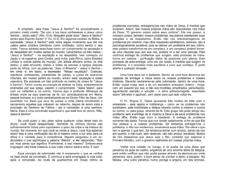 A propósito, esta frase "Jesus é Senhor" foi provavelmente o
primeiro credo cristão: "Se com a tua boca confessares a Jesus como
Senhor... serás salvo" (Rm 10.9). Ninguém pode dizer "Jesus é Senhor"
senão pelo Espírito Santo" (1 Co 12.3). Em algumas versões da Bíblia, a
expressão "Jesus é Senhor" está entre aspas mostrando que ela era
usada pelos cristãos primitivos como confissão, como sendo o seu
credo. Temos adotado essa frase como um cumprimento de saudação e
de despedida em muitas partes do mundo. Levantamos os três dedos "Jesus é Senhor" - na saudação e na despedida. Isso começou no
Japão e se espalhou pela Coréia, pela índia, pela África, pelos Estados
Unidos e outras partes do mundo. Um artista africano pintou os três
dedos, e está enviando cópias a todas as escolas e igrejas daquela
parte da África, com as palavras: "Jesu ni Bhwana" - Jesus é Senhor em cima, e, em baixo, a expressão: "Nossa saudação". Crianças,
operários, professores, presidentes de países, e juízes de supremos
tribunais, em muitas partes do mundo, amam essa saudação e estão
usando-a. Ela expressa um fato profundo no centro da nossa fé: "Jesus
é Senhor". Tenho ouvido as crianças de aldeias na Índia, evidentemente
ensinadas por sua igreja, usarem o cumprimento: "Salve Maria", para
com os visitantes e os outros. Vemos aqui a profunda diferença de
ênfase entre os dois sistemas de fé: um centralizando-se em Maria,
pessoa humana, e o outro centralizando-se no Divino Filho de Deus. Um
sacerdote me disse que teve de passar a noite inteira ministrando o
sacramento àqueles que voltavam ao rebanho, depois de terem visto a
procissão da Senhora de Fátima - eis a conversão a uma senhora:
Maria. Esta é uma conversão superficial e que está fora do centro. Não,
Jesus é Senhor!
Se você puser o seu peso sobre qualquer coisa deste lado do
divino, você ficará desapontado. Somente os ombros divinos são
suficientemente fortes para suportarem o peso da culpa e da tristeza do
mundo. No momento em que você se rende a Jesus, você fica sabendo
disso! Isso é uma verificação tão de si mesmo como a luz está para os
olhos e a verdade para a consciência. Alguém perguntou a um exalcoólatra o que significava a palavra "Aleluia", e ele respondeu: "Não
sei, mas penso que significa "Formidável, é isso mesmo". Embora essa
linguagem não fosse clássica, a sua visão interior estava certa. É isso!
Esse princípio de submissão não é meramente o que se verifica
na fase inicial da conversão. É contínuo e será empregado à vida toda,
após a conversão. Ao invés de guardarmos em nosso íntimo os

problemas corruptos, entregamo-los nas mãos de Deus, à medida que
surgirem. Assim, das nossas próprias mãos são depositadas nas mãos
de Deus. "O governo estará sobre seus ombros". Ele nos possui, e
conosco possui também nossos problemas; escutamos obedientes suas
soluções e as respeitamos. Então não nos sobrecarregamos de
problemas por resolver, mas nEle resultarão satisfatórios, solúveis. Isto é
psicologicamente saudável; pois se detiver um problema em seu íntimo,
este poderá transformar-se em complexo, e um complexo poderá tornarse uma neurose que, por sua vez, poderá vir a ser uma psicose. Pela
contínua entrega de problemas que surgem, este processo se transforma em catarse - purificação diária de possíveis com plexos. Este
processo de auto-entrega, uma vez por todas, à medida que surgem os
problemas, é o processo mais saudável e puro que conheço. É porta
aberta a qualquer situação.
Uma hora deve ser o bastante. Dentro de uma hora devemos ser
capazes de entregar a Deus todos os nossos problemas e nossas
tristezas. Deverão esclarecer-se pela submissão, dentro de uma hora.
Então nossa mesa será a de um secretário executivo ordeiro - limpa,
com um assunto por vez, e não aos montões, empilhados, perturbando,
aguardando atenção e solução - a alma sobrecarregada, assentada
sobre "alfinetes e agulhas", sem saber para que lado voltar-se.
O Dr. Wayne E. Oates apresenta três modos de lidar com a
ansiedade - pela apatia e indiferença - como se os problemas não
existissem; pela hostilidade e defesa lutando contra si mesmo e contra
os outros; ou pela graça, através da fé. Esta graça não pode atingir seu
problema sem a entrega de si mesmo a Deus e de seus problemas nas
mãos dEle. Então urge ouvir e obedecer. A entrega do problema
somente não basta. Temos que nos render cabalmente, a fim de que Ele
nos possua e a nossos problemas. Se tentamos entregar-Lhe o
problema, e não nos rendermos, amarramos suas mãos. Ele salva o que
tem e apenas o que tem. Se tentamos entrar num acordo, dando de vez
em quanto, e não tudo, sem reservas, isto não produz resultado. Muitos
de nós desejamos que Jesus seja o Rei, contanto que sejamos o
Primeiro Ministro, com o governo realmente em nossas próprias mãos.
Visitei uma missão no Congo, e lá soube de uma jibóia que
penetrou na jaula de coelho, engolindo ali uma enorme lebre da Bélgica,
para então verificar que não podia passar através da abertura por onde
penetrara; teve, porém, o bom senso de vomitar a lebre, e escapar. Na
Malaia, uma outra penetrou numa pocilga e engoliu um dos animais.

 