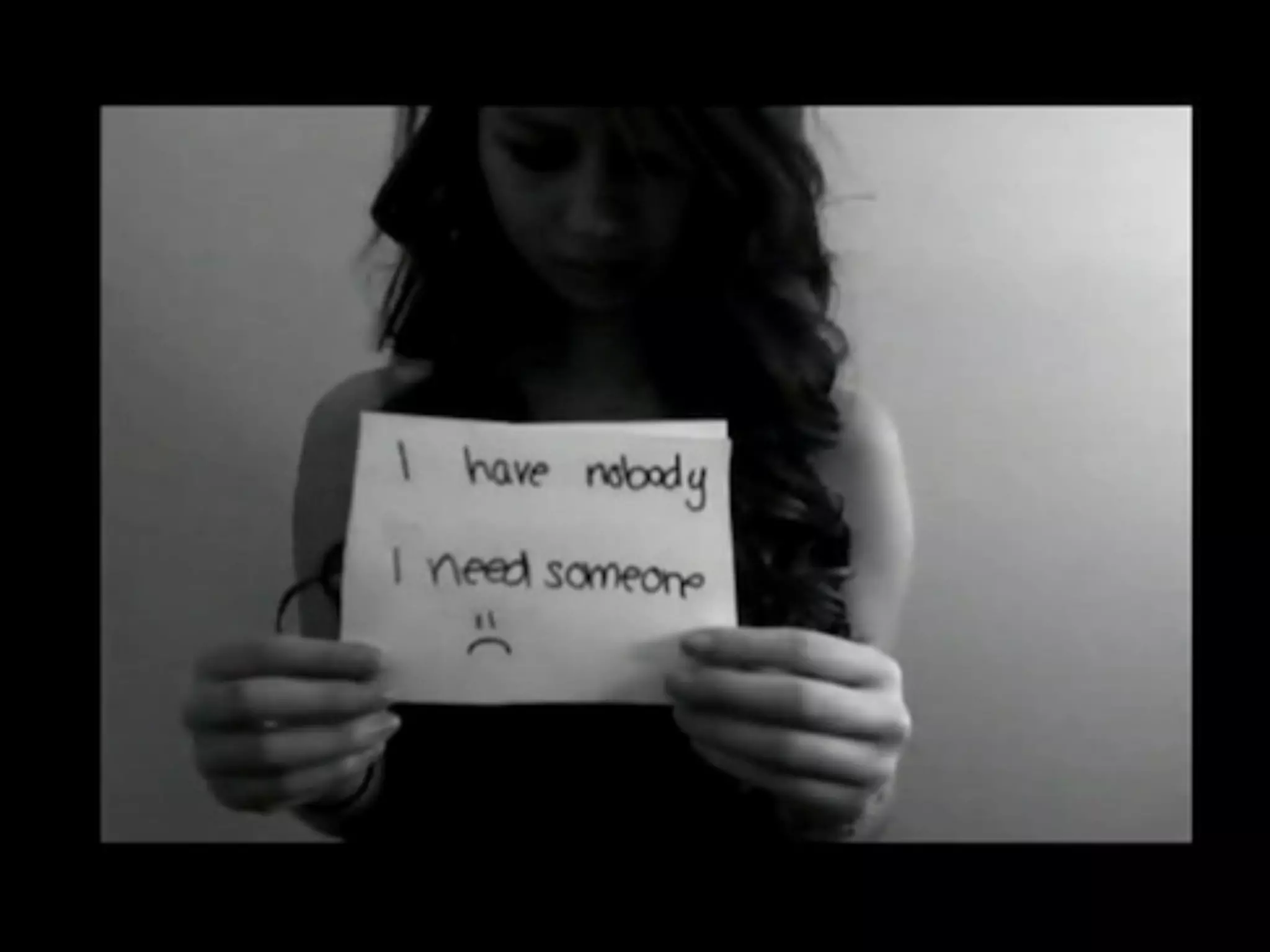 Granollers 
2n – 4t ESO (2012/13) 
L'alumne 1x1 el fa servir més com a eina de treball (“Feina d’escola” 
70.2% vs 55.6%) i baixen molts dels altres usos: Comunicar-me amb els 
amics (85.3% vs 92.2%), Comunicar-se amb familiars (50.4% vs 67.0%), 
Informar- me (52.0% vs 60.1%), Escoltar música (81.3% vs 88%) i 
Conèixer gent nova (28.2% vs 35.7%) 
Els alumnes de centres amb el programa 1x1 presenten indicadors 
més baixos d'addicció (mitjana sobre 21: 1x1 3’31 vs. no 1x1 3’92) 
h@p://prezi.com/wnhwjxtyoone/usos-­‐adolescents-­‐de-­‐les-­‐pantalles-­‐4-­‐abril-­‐2014/ 
 