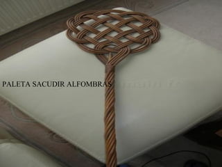 PALETA SACUDIR ALFOMBRAS

 