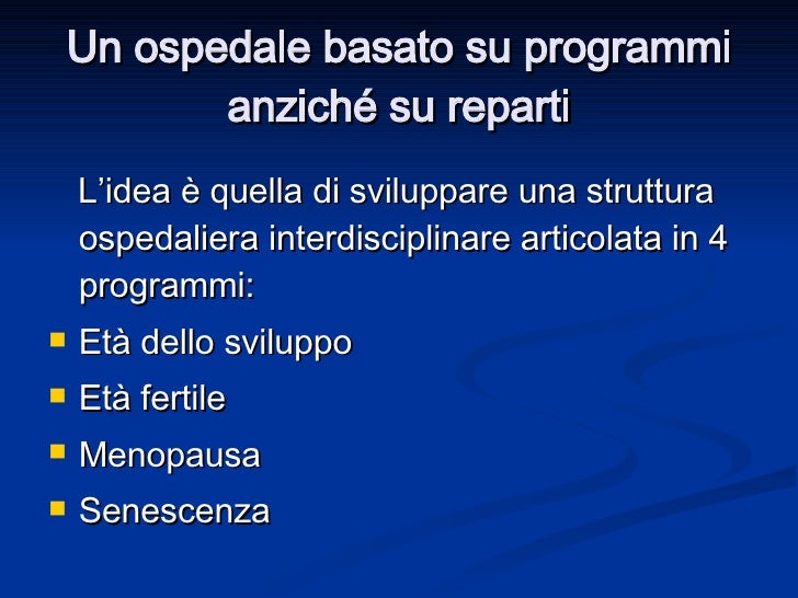Alla donna con capelli diritti e senza lentiggini