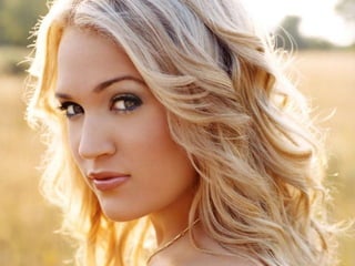 Country girl, beautiful Carrie Underwood