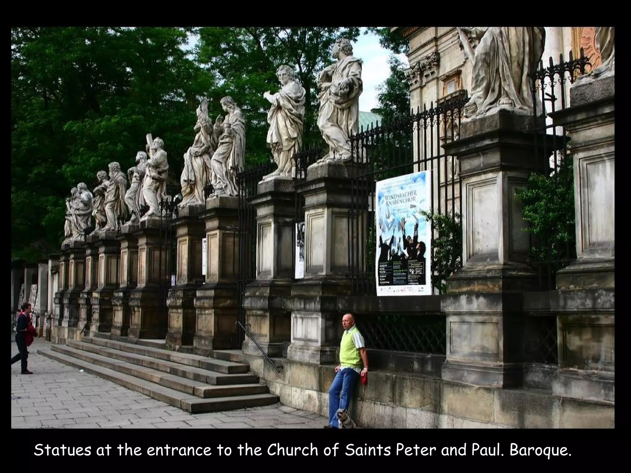 Statues at the entrance to the Church of Saints Peter and Paul. Baroque.