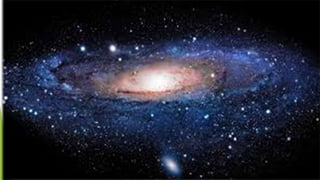 HISTORIA
En 1610, galileo Galilei usó un telescopio para estudiar la
cinta lechosa en el cielo nocturno llamada vía láctea y
descubrió que esta compuesta por una inmensa cantidad de
pequeñas estrellas por metro cubico.
En 1845, LORD ROSSE construyó un nuevo telescopio y que le
permitió distinguir las nebulosas elípticas de las circulares.