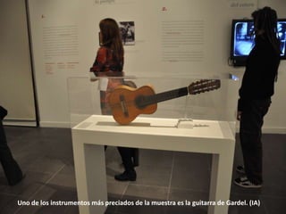 Uno de los instrumentos más preciados de la muestra es la guitarra de Gardel. (IA)
 