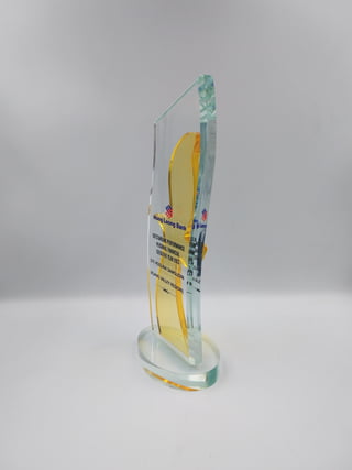 Crystal Trophy with Yellow Eagle at Clazz Trophy Malaysia | #1 Reliable Trophy Supplier in Malaysia