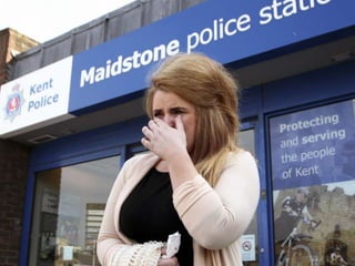 Five social media and tech
themes to consider
1) It‟s okay to think: this is all a
bit strange… would I really act
this way if I wasn‟t engaging
online?
 