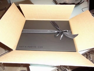 A	
  A	
  CAIXA:	
  O	
  SEU	
  CARTÃO	
  DE	
  VISITAS	
  
 