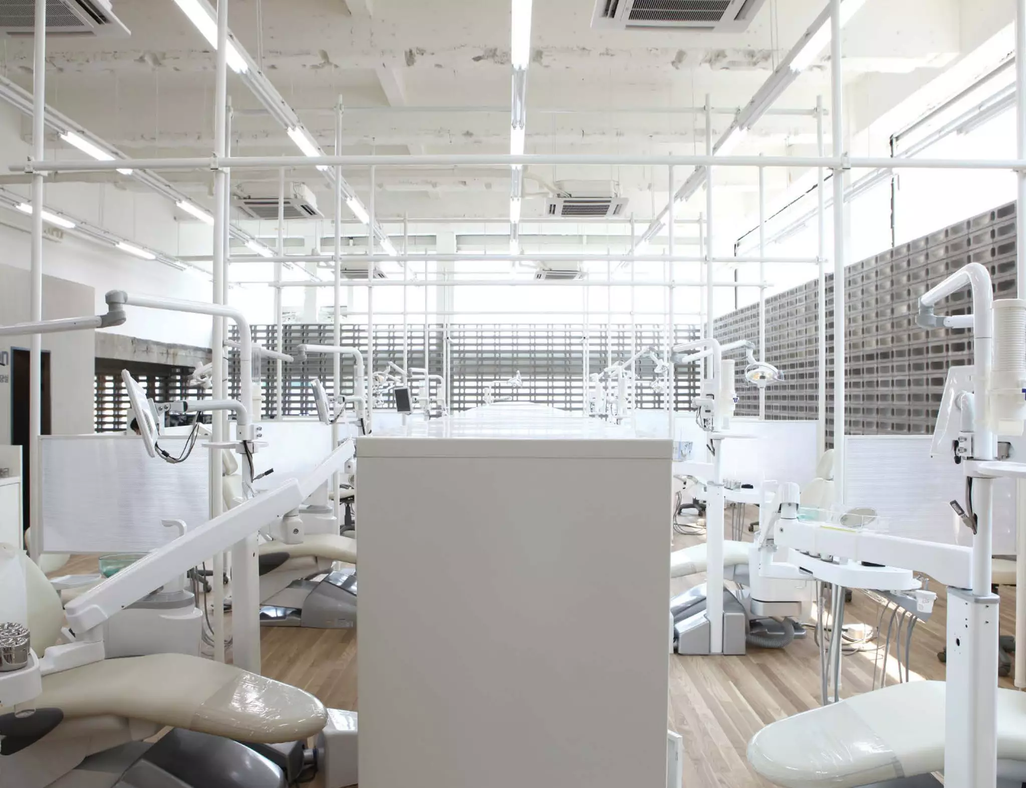 파리바게뜨
상미당 정신
BI Design
24
credit
art direction/design
김윤아, 김수민
client
SPC 파리바게뜨
 