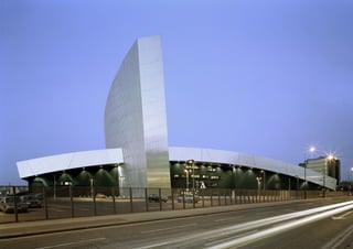 DANIEL LIBESKIND 77
 