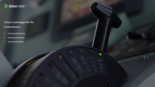 Unsere Leistungen für
Ihr Unternehmen:
1. Datenstrategie-Workshop
2. Datenstrategie-Beratung
3. Datenstrategie-Seminar
4. Data-Driven Marketing Workshop
5. Datengipfel-Seminare
 