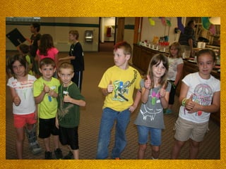 Kids giving thumbs up
 