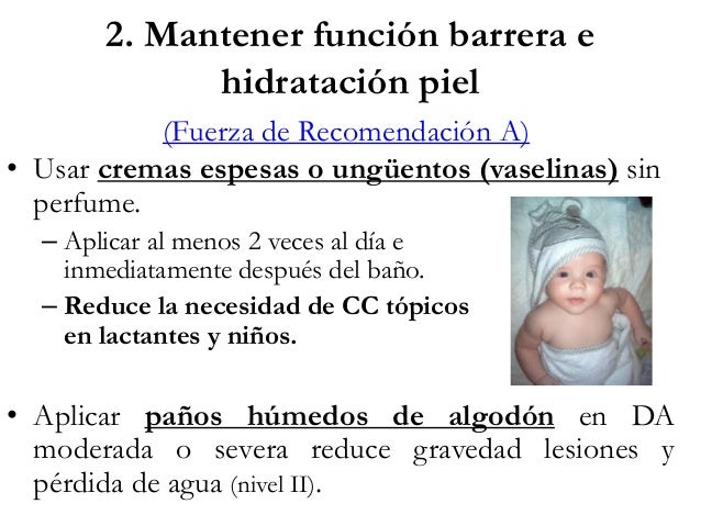 La eflorescencia roja sobre los codos a la psoriasis