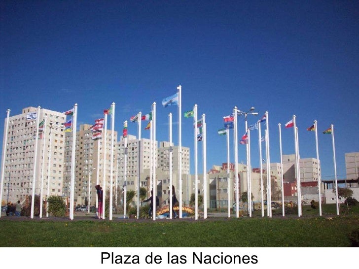 Desfile en la Plaza de las Naciones