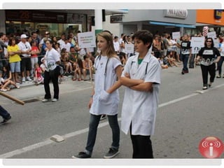 Desfile de aniversário de brusque