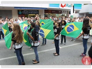 Desfile de aniversário de brusque