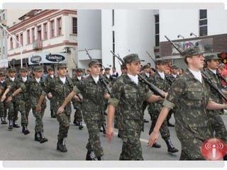 Desfile de aniversário de brusque