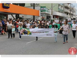Desfile de aniversário de brusque