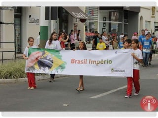 Desfile de aniversário de brusque