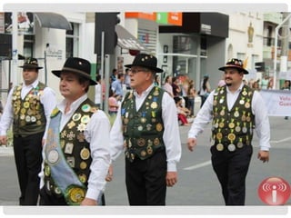 Desfile de aniversário de brusque