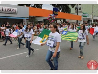 Desfile de aniversário de brusque