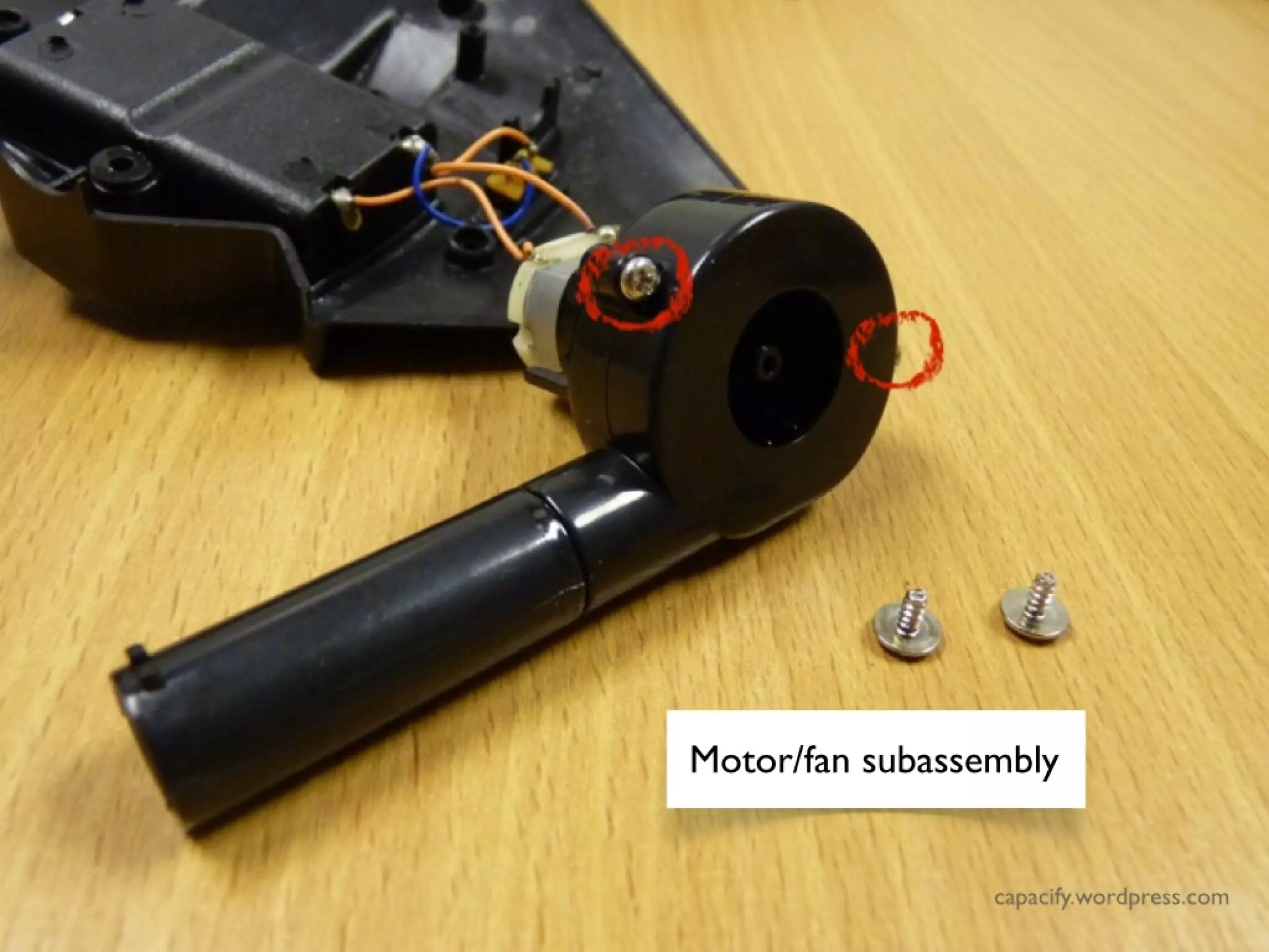 Motor/fan subassemblyMotor/fan subassembly
 