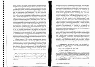 52 Cf. por exemplo S. Freud, "Le moriv du choix elescoffrets" (1913), trad.
B. Féron, L'lnquiétante étrangetéet autres essais,Paris, Gallimard, 1985, p. 61-81-
53 "Voids are mude of the same cornponents as the masses . (...) If you think
of space as solid, theyare voids in that space." Citado por G. Baro, "Tony Srnith",
art clt., p. 29.
tornam objetos de inevídência, objetos capazes de apresentar sua con-
vexidade como a suspeita de um vazio e de uma concavidade em obra.
Pois essas esculturas, pensando bem, não são senão caixas: seus
volumes visíveis talvez só valham pelos vazios que nos deixam suspeitar.
Elas acabarão assim por nos aparecer como blocos de latência: algo,
nelas, jaz ou se cobre de terra, invisivelmente. Uma negra interiorida-
de que, apresentada visualmente, arruína para sempre a certeza 111a-
níaca do What )/OU see is iuhat you see. E estaremos sempre diante delas
como a filhinha de Tony Smith diante da primeira Caixa preta: nos
pergunta remos sem fim - e sem resposta possível nem desejada - o
que ele terá tanto querido esconder lá dentro. E ele próprio, aliás, devia
se colocar a mesma questão. Como se a invenção de uma imagem, por
mais simples que seja, correspondesse primeiro ao ato de construir, de
fixar mentalmente um objeto-questão, se posso dizer. Algo como aque-
les cofrezinhos de ChU111bo, de ouro ou de prata que, nas fábulas de
nossa infância ou de nossa litera tura, encerram os destinos ou os de-
sejos inconscientes de seus heróis52. Pintadas de preto - cor de bura-
co, cor cios interiores de pirâmides -, as esculturas de Tony Smirh
colocam e recolocam diante de nós a questão de um dentro obscuro.
É aliás significativo que o próprio artista tenha visto em seu trabalho
lU11 processo segundo o qual "os vazios são modelados COlU os mes-
mos elementos que as massas". E ele acrescentava: «Se pensarmos o
espaço como um sólido, minhas esculturas são elas próprias como que
vazios praticados nesse espaço"53.
Pintadas de preto - cor de feridas visuais praticadas na exten-
são colorida das coisas visíveis -, as esculturas de Tony Srnithapare-
cem portanto como os monumentos de uma lucidez 111lÚtO escura na
qual constantemente o volume coloca a questão - e constrói a dialé-
tica - de sua própria condenação ao vazio. Mas essa negra lucidez,
esse Trauerspiel escultural, adquire também, não esqueçamos, a for-
ma de um jogo intempestivo. Um jogo fixado ou cristalizado, que só
dispõe uma frontalidade para remetê-la a uma cavidade, que só dís-
107
põe urna cavidade para remetê-la a um out.ro plano... É um perpétuo
ir e vir de conseqüências fenomenológicas e sernióticas contraditórias
suscitadas pelas mesmas formas simples, é um jogo intimamente rít-
mico no qual. coisas aparentemente semelhantes, ou estáveis, se agi-
tam em realidade segundo uma escansão dialética que evoca o Fort-
Da: dá vontade de jogar de novo com. as palavras, como Tony Srnith
havia feito com Die, por exemplo as palavras Vide! (em latim, é a
injunção mesma do visível : «Vê!") e Vide! (em francês, «vazio": «O
que vês é vazio, não evidente, mas vazado! ")... Ou então as palavras
fra ncesas Por (o "foro" interior) e FOTS (o fora, o excetuado) o vaza-
do)54. Uma escultura eleTony Smith - e em primeiro lugar seu cubo
- poderia ser assim considerada como um grande brinquedo (Spiel)
que permite operar dialeticamente, visualmente, a tragédia do visível
.. . .. ~
e do invisível, do aberto e do fechado, da massa e ela escavação. E
exatamente o que se passa com W!e Lost (fig. 13), que só afirma sua
m.assa - um cubo monumental- através do jogo imbricado dos
vazios expostos, aqueles nos quais podemos nos introduzir, passar, e
vazios supostos no corpo da escultura.
O jogo do Port-Da, ern seu próprio ritmo, era criador de uma .
espacialidade originária já dialética: a criança nele vigiava o pasmo
abert055, a espécie de antro eleonde a mãe se havia ausentado, e desse
lugar o carretel traçava a impossível geometria. O jogo inventava um
lugar para a ausência, precisamente para «permitir que a ausência ti-
vesse lugar"56. Mas, enquanto é o próprio agir que engendra esponta-
neamente o lugar no movimento de ida e volta do c::uretel57, elevemos
reconhecer nas figuras da arte uma capacidade diferentemente complexa
54 Sobre essa palavra, ver o texto de]. Derrida, "Fors", em prefácio a N.
Abraham e .M. Torok, Cryptonymie. Le uerbler de l'bomme aux loups, Paris,
Aubier-Flarnrnarion, 1976, pp . 7-73.
55 Cf. J. Lacan, Le Séminaire, XI, op, cit., p. 60.
56 P. Fédída, L'absence, op. cit., p. 121.
57 Id., ibid., p. 182: «O jogo possui assim, do mesmo modo que o sonho) a
particularidade de constituir um espaço por meio de uma encenação. Sublinho que
é a encenação que engendra o espaço e o transforma, e não o inverso. Isso quer
dizer que o espaço do jogo é instauraneamenre agido e que suas transformações
são as do agir". Cf. igualmente pp. n O
-l 11 (sobre o distanciamento elamãe), pp.
116-117 ("o jogo é cercado de vazios"), pp. 149-153 (sobre a dimensão vertical)
e p. 175 (sobre o dentro e o fora).
O Que Vemos) O Que Nos Olha
Georges Didi-Huberrnan
106
•
•
•
•
•
•
•
•
•
•
•
•
•
•
•
•
•
•
•
•
•
•
•
•
•
•
•
•
•
•
•
•
•
•
~_..:........:.=:..:.::..:..:::=.::.:=..:...::;~~~-.;;;;,-
~
•.z: ;;;;;;:-:;;;;.;:~.~
;;:;;;;
. ~~
._~..~-
,.:.•. -:--:----:-- - - - -- _ ..-:-:::=-.,--:
 