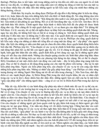 thường). Phillips đưa ra kết luận: một trong những cách tự tìm đến cái chết của con người là cố tình
đâm xe vào đâu đó, và những người này cũng mẫn cảm với những tác động có tính lây lan của một vụ
tự tử được nhiều báo chí nhắc đến như những người tự kết liễu cuộc sống của mình theo những các
thông thường, vốn có.
Hình thức lây truyền, tác động được Phillips đề cập đến ở đây không phải là kiểu tác động
trên lí trí, hoặc thậm chí dựa trên những hiểu biết cần thíêt về hành động đó. Nó cũng không dựa trên
những lí lẽ thuyết phục. Phillips cho biết: “Khi đứng đợi đèn xanh ở các chốt giao thông, đôi lúc tôi tự
hỏi: liệu mình có nên phóng ào qua không. Rồi có ai đó làm đúng như vậy, và tôi liền làm theo. Đó là
một hình thức bắt chước. Chính người thực hiện hành vi thiếu hiểu biết đã cho phép tôi được hành
động như vậy. Phải chăng đó là một quyêt định duy lí, có sự tham gia của nhận thức? Tôi không thể
biết được. Có lẽ, sau này, tôi có thể cắt nghĩa được sự khác biệt của những quyết định như thế. Nhưng
ngay lúc này đây, tôi không biết liệu có bất kì ai trong số chúng ta biết được những quyết định của
mình duy lí đến mức nào và không duy lí đến mức nào. Các quyết định mà con người đưa ra thường
mơ hồ, phức tạp và khó hiểu rõ như thế”. Còn đối với các vụ tự tử, Philllips cho rằng, quyết định tự
kết liễu cuộc sống của những cá nhân nổi tiếng đều có cùng một tác động: nó “ cấp phép” cho người
khác. đặc biệt cho những ai mẫn cảm thái quá do chưa đủ chín chắn, được quyền hành động thiếu hiểu
biết như thế. Phillips tiếp lời: “Câu chuyện về các vụ tự tử chính là hình thức quảng cáo tự nhiên cho
một động thái phản hồi cụ thể khi con người gặp rắc rối. Có lẽ chúng ta đã gặp rất nhiều người bất
hạnh, luôn gặp khó khăn khi cân nhắc, quyết định điều gì bởi đang suy sụp, họ là những người phải
sống với nỗi đau của chính mình. Những câu chuyện quảng cáocho các hình thức phản ứng khác nhau
để chấm dứt vấn đề không tích cực trên các phương tiện thông tin đại chúng. Đó có thể là chuyện
Billy Gramham sẽ mở một chiền dịch vận động vào cuối tuần – đây là kiểu phản ứng mang tính tôn
giáo. Hay có thể là chuyện ai đó đang đóng quảng cáo cho một bộ phim viễn tưởng – đây lại là một
kiểu phản ứng khác. Ngoài các kiểu phản ứng trên, câu chuyện về các vụ tự tử còn cung cấp thêm
những kiểu phản ứng khác nữa. Những cá nhân”cấp giấy phép hoạt động “ của Phillips có chức năng
tương đương với những Người Bán Hàng mà tôi đã nói đến trong chương 2. Nếu Tom Gau, nhờ đặc
điểm có sức mạnh thuyết phục, là Điểm Bùng Phát trong đại dịch truyền khẩu, thì các cá nhân chết
trong các vụ tự tử ầm ĩ, được nhiều báo đài nhắc đến- những người làm cái chết của họ là một kiểu
“giấy cấp phép chết” cho những người khác – cũng sẽ có vai trò là Điểm Kích Phát trong đại dịch tự
vẫn.
Mặc dù vậy, điểm thú vị của hành động cấp phép này nằm ở chính mức độ cực kì cụ thể của nó.
Trong nghiên cứu về các trường hợp tử vong do tai nạn xe cộ, Phillips đã tìm ra được các mẫu rất cụ
thể và rõ ràng. Câu chuyện về các vụ tự tử thuờng dẫn đến các vụ tự đâm xe mà nạn nhân chính là
người cầm lái. Câu chuyện về những tên sát nhân tự kết liễu đời mình lại khiến cho số vụ tai nạn do
nhiều xe đâm vào nhau tăng lên rõ rệt, trong đó tai nạn gồm cả lái xe lẫn hành khác. Câu chuyện về
những người trẻ tuổi tự tìm đến cái chết thuờng kéo theo số người trẻ tuổi chết vì tai nạn giao thông.
Còn câu chuyện về những người gài bom quyên sinh lại gây thêm tình trạng có thêm người già chết
trong các tai nạn giao thông . Các mẫu này đúng với rất nhiều trường hợp. Chẳng hạn như vào cuối
những năm 1970, thông tin về các vụ tự sát theo nghi thức hiến thân tế lễ trong suốt một năm sau đó.
Hay nói cách khác, “giấy phép” do các hành vi tự vẫn lúc đầu không phải là kiểu giấy mời dùng chung
cho tất cả những ai mẫn cảm. Nó thực sự là một chuỗi chỉ dẫn rất chi tiết, cụ thể với từng cá nhân trong
từng hoàn cảnh nhất , chọn chết theo những cách thức nhất định. Trong một nghiên cứu khác được tiến
hành vào những năm 1960, một nhóm nghiên cứu của Anh đã phân tích 135 đối tượng được điều trị tại
bệnh viện tâm thần đầu ngành sau khi cố tìm cách tự sát. Nhóm nghiên cứu nhận thấy, các bệnh nhân
này có mối liên kết xã hội rất mạnh – hay nói cách khác, nhiều người trong số họ thuộc cùng một nhóm
 