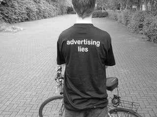 Facebook200 mNov 20081/3 of global audience is 35-49; 1/4 is over 50 www.facebook.com  www.myspace.com www.mixi.jp www.cyworld.co.kr 9http://www.techcrunch.com/2008/08/12/facebook-is-not-only-the-worlds-largest-social-network-it-is-also-the-fastest-growing/http://www.briansolis.com/2009/03/twitter-and-social-networks-usher-in/