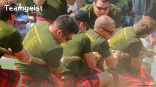 Danke 
www.mediadesign.de 
Folien & Hintergründe 
bruysten.com/dsd 
