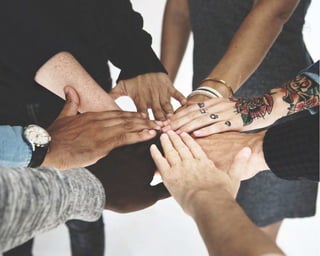 DINÂMICAS DE GRUPO COM CONFIANÇA
18
 