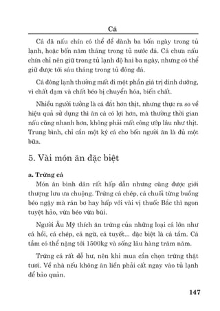 Trư ng ð i h c Nông nghi p 1 - Giáo trình B o qu n nông s n --------------------------------------------- 140
- Làm gi m s c ñ kháng c a rau qu
- Gây mùi v l (mùi phóng x ) cho rau qu .
- Không di t ñư c các vi khu n gây th i.
- Giá thành cao và kém an toàn.
Kh trùng cho rau qu :
Vi c kh trùng cho rau qu thư ng ñư c áp d ng khi b o qu n rau qu dài ngày.
Rau qu có th ñư c xông hơi b ng EDB (etylen dibromid) ho c MB (Metyl bromid). Cũng
có th s d ng k thu t sunphit hóa rau qu b ng SO2 (Anhydrit sunfurơ). ð sunphit hóa, có
th ñ t lưu huỳnh (diêm sinh) ho c nhúng rau qu trong mu i Na (ho c mu i K) c a axit
sunfurơ (NaHSO3, KHSO3…) ho c s d ng khí SO2 ñư c nén trong các bom khí.
ð di t các lo i ru i ñ c qu , sâu ñ c h t có th s d ng phương pháp x lý nhi t ñ cao
(45-550
C) hay thay ñ i nhi t ñ trư c b o qu n rau qu .
e) Làm l nh sơ b và bao gói:
Trư c khi bao gói ñ t n tr l nh c n h th p nhi t ñ c a rau qu xu ng nhanh càng g n
nhi t ñ b o qu n bao nhiêu càng t t b y nhiêu. Sau ñó s d ng các v t li u gi m (ch t d o)
ñ bao gói nh m duy trì ñ m c a không khí trong bao bì 85-95%.
f) B o qu n:
Do có tu i th ng n (tr khoai tây, hành tây, khoai lang…) nên rau qu tươi thư ng ñư c
b o qu n l nh. Nhi t ñ thư ng ñư c s d ng trong kho ng 0-120
C. Chú ý v i các nông s n
dùng ñ làm gi ng, c n h và nâng nhi t ñ t t và có thông gió trong quá trình b o qu n l nh.
Hình 4.9. Các bao ch a nông s n s n sàng ñ làm l nh sơ b
 