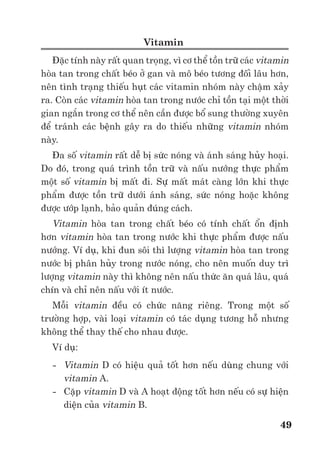 Trư ng ð i h c Nông nghi p 1 - Giáo trình B o qu n nông s n --------------------------------------------- 42
ñư c bù ñ p l i. Vì v y s m t nư c c a các nông s n tươi sau thu ho ch có nh hư ng r t l n
ñ n tr ng thái sinh lý cũng như ch t lư ng c a s n ph m.
S thoát hơi nư c c a nông s n sau thu ho ch là quá trình nư c t do trong nông s n
khuy ch tán ra bên ngoài môi trư ng. S thoát hơi nư c ph thu c trư c h t vào ñ c ñi m c a
nông s n như m c ñ háo nư c c a h keo trong t bào, thành ph n, c u t o và tr ng thái c a
mô b o v , cư ng ñ hô h p c a nông s n . rau, qu , c non, t bào có l p cutin m ng, ch a ít
protein nên kh năng gi nư c kém. Rau ăn lá có nhi u khí kh ng trên b m t lá nên thoát hơi
nư c nhi u hơn các lo i rau khác. T l gi a di n tích b m t và th tích c a nông s n cũng nh
hư ng ñ n t c ñ thoát hơi nư c c a nông s n. T l này càng l n, t c ñ thoát hơi nư c càng
cao. ð dày và ñ c tính c a l p sáp trên v nông s n cũng nh hư ng ñ n t c ñ thoát hơi nư c.
L p v c cà r t có ít sáp trên b m t nên thoát hơi nư c nhi u hơn qu lê và táo. Các nông s n
tươi như rau qu m ng nư c có cư ng ñ thoát hơi nư c m nh hơn các lo i h t.
B ng 3.4. H s thoát hơi nư c c a m t s lo i rau qu
Lo i s n ph m H s thoát hơi nư c (mg/kg.giây/MPA)
Rau di p
Rau c i
C c i vàng
Cà r t
T i
ðào
B p c i
Bư i
Táo
Khoai tây
7400
6150
1930
1207
790
572
223
81
42
25
Ngu n: S. Ben – Yehoshua (1987), trong Sinh lý sau thu ho ch cây rau do J.
Weichmann biên t p
ð chín sinh lý cũng nh hư ng ñ n s thoát hơi nư c. H t, rau qu càng chín, cư ng ñ
hô h p gi m, t c ñ thoát hơi nư c ch m l i.
B ng 4.4. nh hư ng c a ñ chín ñ n t c ñ thoát hơi nư c c a qu cà chua
Lư ng nư c b c hơi (%)ð chín qu cà chua
1 ngày 2 ngày 3 ngày
Xanh
H ng
ð
1,00
0,90
0,76
1,00
1,10
0,87
1,75
1,50
1,40
Các t n thương cơ gi i và v t thương gây ra b i sinh v t h i cũng là y u t làm tăng t c
ñ thoát hơi nư c. Nh ng v t thương nh có ti t di n vài centimet vuông trên m t qu cam có
th làm tăng s m t nư c lên 3-4 l n.
 